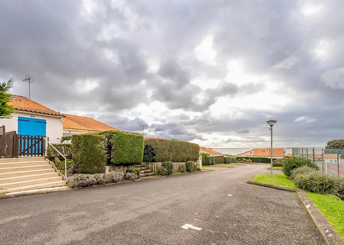 M9110 - Maison Avec Piscine *