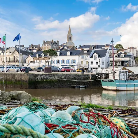 Дом отдыха M9110 - Maison Avec Piscine *