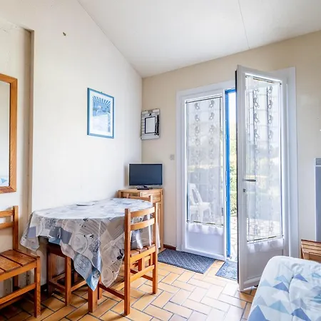 M9110 - Maison Avec Piscine Дом отдыха